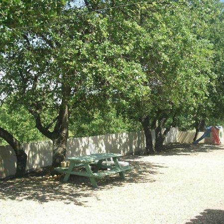 Les Chenes De Da-Li Bed & Breakfast Lezignan-la-Cebe Exterior photo